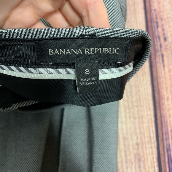 🌿5/$15 Banana Republic Logan Pleated Herringbone - Picture 5 of 7